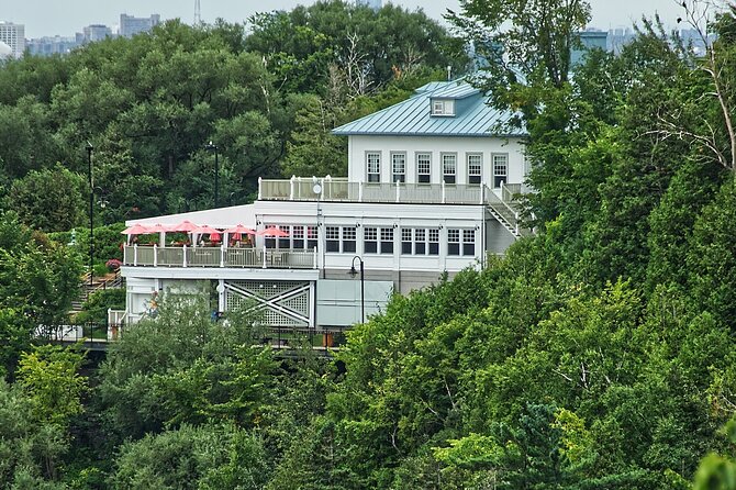 Private Tour: Montmorency Falls & Ste-Anne-de-Beaupré from Québec - Two major sights beyond Québec City