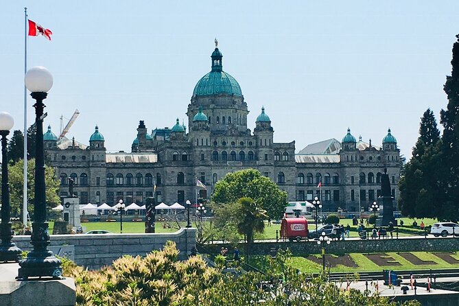 Private Tour of Gorgeous Victoria and to Butchart Gardens! (4 hr) - Chinatown, Fan Tan Alley, and Old Town from the van