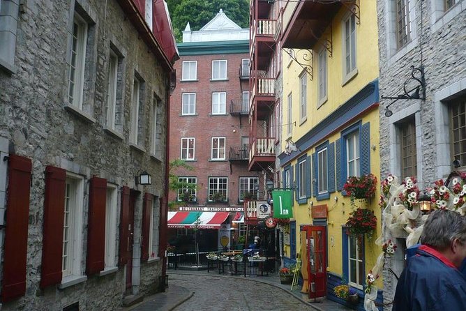 Private Tour: Quebec City Walking Tour - Terrasse Dufferin brings the river and Château Frontenac together