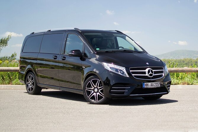 Private Transfer from Montreal Airport YUL to Montreal / Bromont - What happens after you book