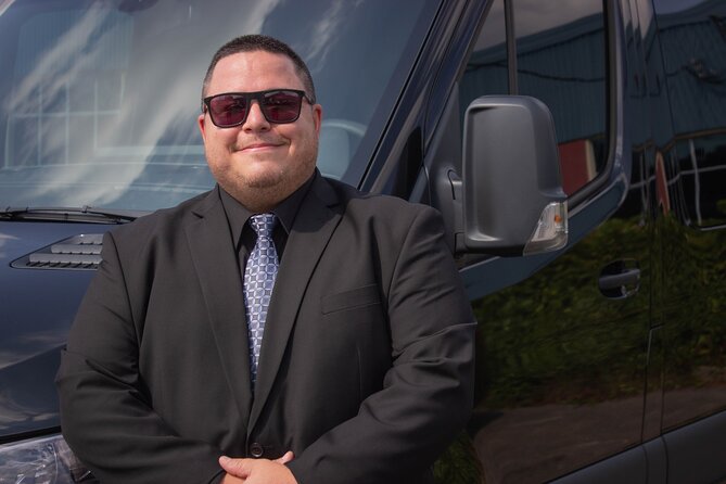 Private transfer from YQB (QUEBEC) Airport to downtown - Comfort, vehicles, and luggage