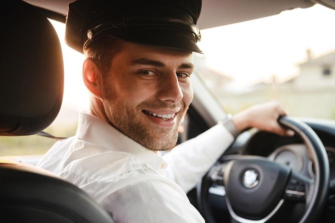 Private Transfer to Vancouver Airport (YVR) - Arrivals at YVR and the personal welcome