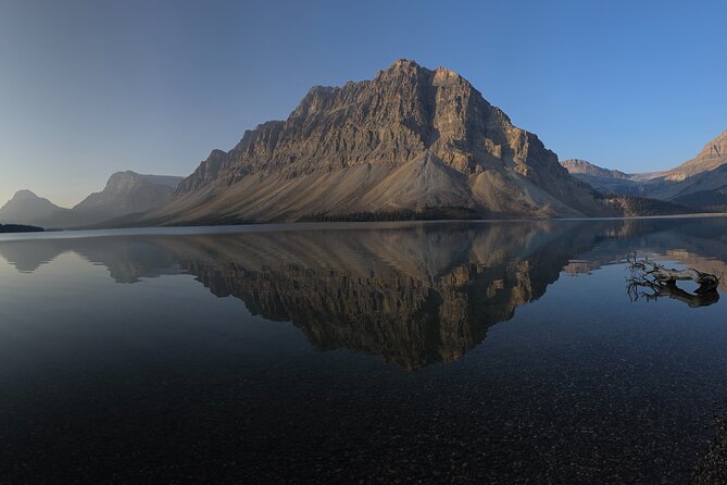 Private VIP Tour in Lake Louise, Moraine and Hidden Gems - Lake Louise with 40 minutes at the shoreline