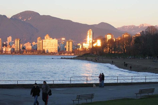 Private-VIP- Vancouver City Tour, SUV - Guides Robert and Klaus set the tone