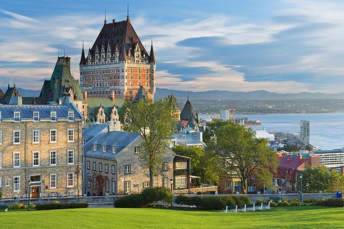 Quebec City : Custom Walking Tour with a Guide ( Private Tour ) - Old Quebec, city history, and the risk of a loose route
