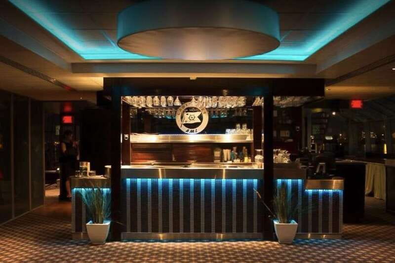Québec City: Evening Cruise with Live DJ - Starting at Quai Chouinard