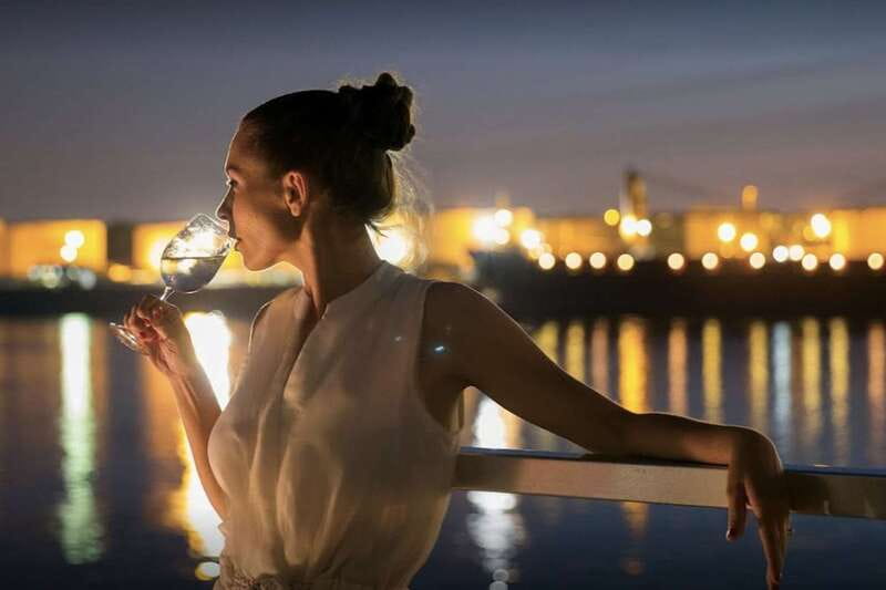 Québec City: Evening Cruise with Live DJ - Should you book the Québec City evening cruise?