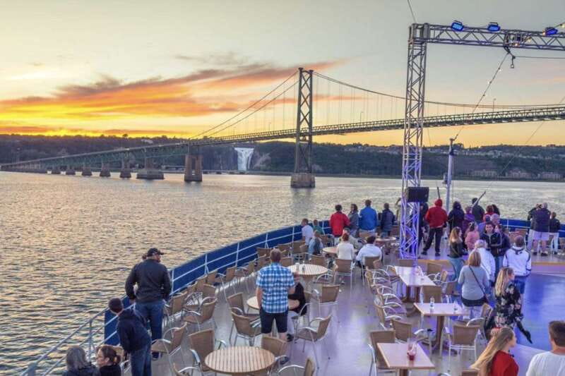 Québec City: Evening Cruise with Live DJ - Château Frontenac from the Saint Lawrence River