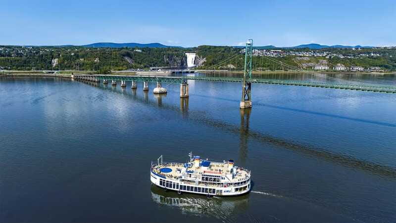 Québec City: Guided Sightseeing River Cruise - Choosing your seat, deck, and weather strategy
