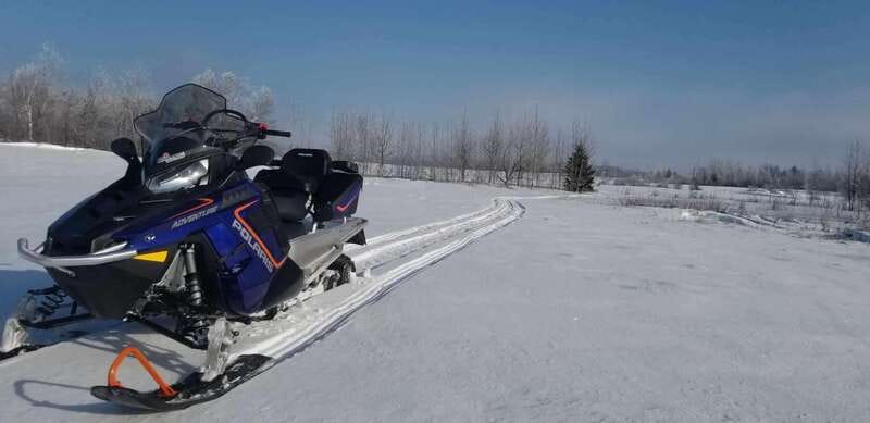 Quebec City: Guided Snowmobile Tour - From the hostel entrance to the safety briefing