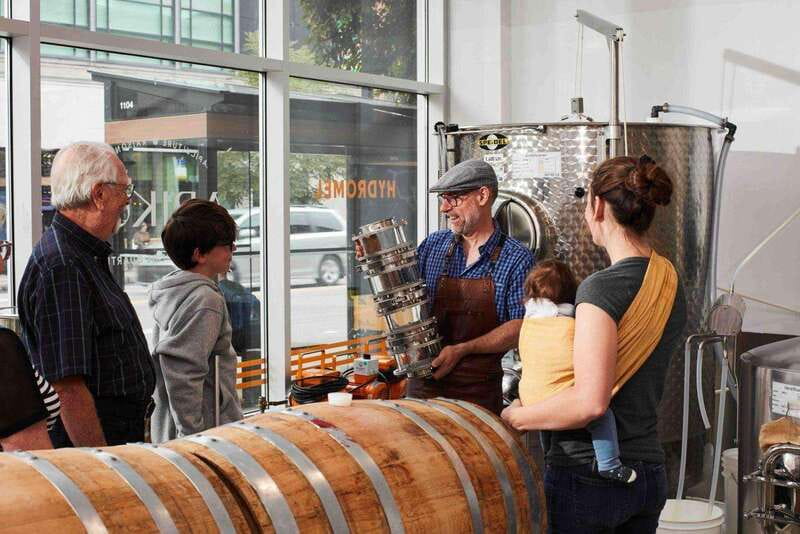 Quebec City: Honey and Distillery Tour with Tasting - An urban farm hiding in Saint-Roch