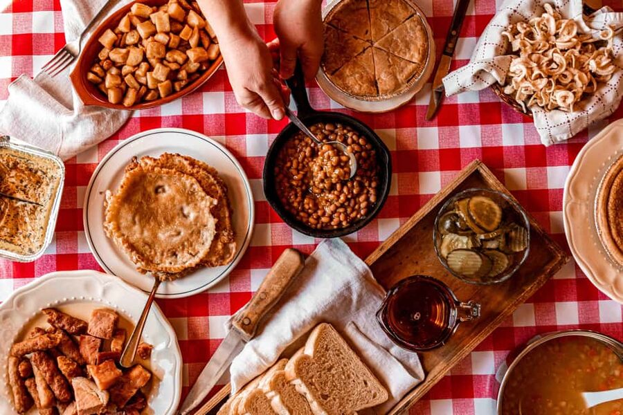 Quebec City (Lévis): self-guided sugar shack tour + meal + maple taffy - Following the maple trees through the forest