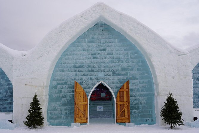 Quebec city & Montmorency Falls 1 Day Tour from Montreal - The 7:00 a.m. start at Rue Stanley