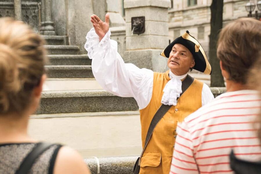 Quebec City: Old Quebec Historical Walking Tour - The upper town and the character of Old Quebec