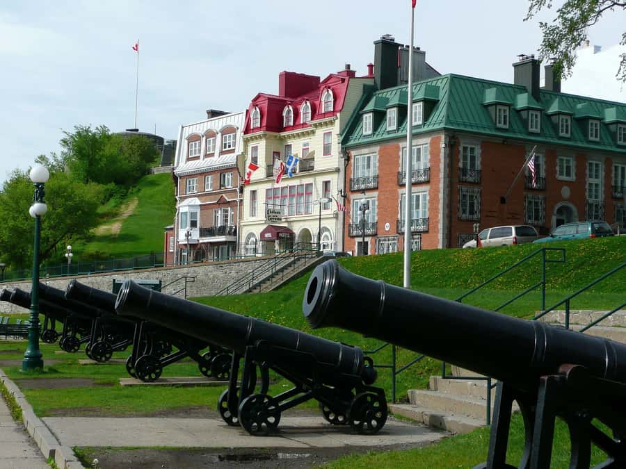 Quebec City: Private Walking Tour with a Local - What You Do Not Pay For