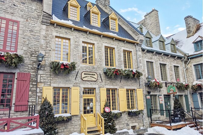 Quebec City Scavenger Hunt and City Highlights Walking Tour - The Fresque des Québécois and the final stretch