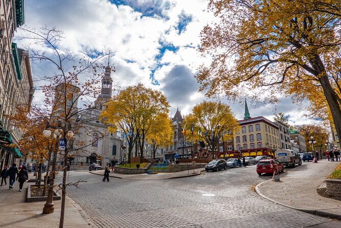 Quebec City Scavenger Hunt and City Highlights Walking Tour - Why families and teens respond well