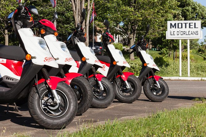 Quebec City - Scooter Rental on Ile d'Orléans - Scooter confidence, safety, and clothing