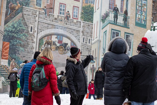 Quebec City Walking Tour - City Hall, the Basilica, and the Seminary courtyard