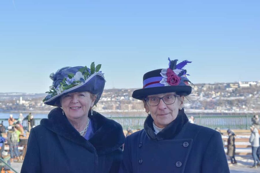 Quebec City: Winter Walking Tour in Old Quebec - Inside and outside the fortifications