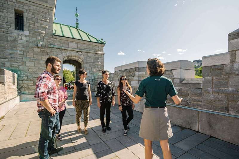 Québec: Fortifications-of-Québec Guided Walking Tour - A guide-led history lesson that stays personal