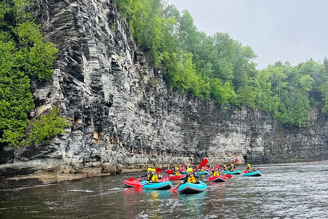 Quebec: Rafting or kayaking – Jacques-Cartier Canyon - Inside the shale canyon
