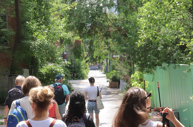Rabbis, Writers and Radicals: Montreal Jewish History Walking Tour - Writers, rabbis, and the human side of the story