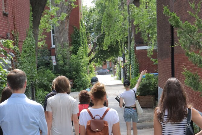 Rabbis, Writers and Radicals: Montreal Jewish History Walking Tour - Why the two-hour length works, and where it falls short