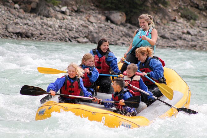 Rafting on Athabasca River Mile 5 in Jasper - What the Athabasca River Mile 5 trip is really like