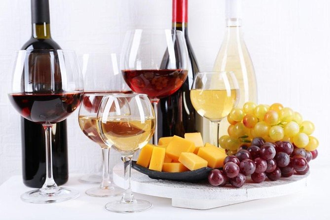 Relaxing Afternoon Wine Tour through Niagara's Wine Country - A good fit for couples, families, and small groups