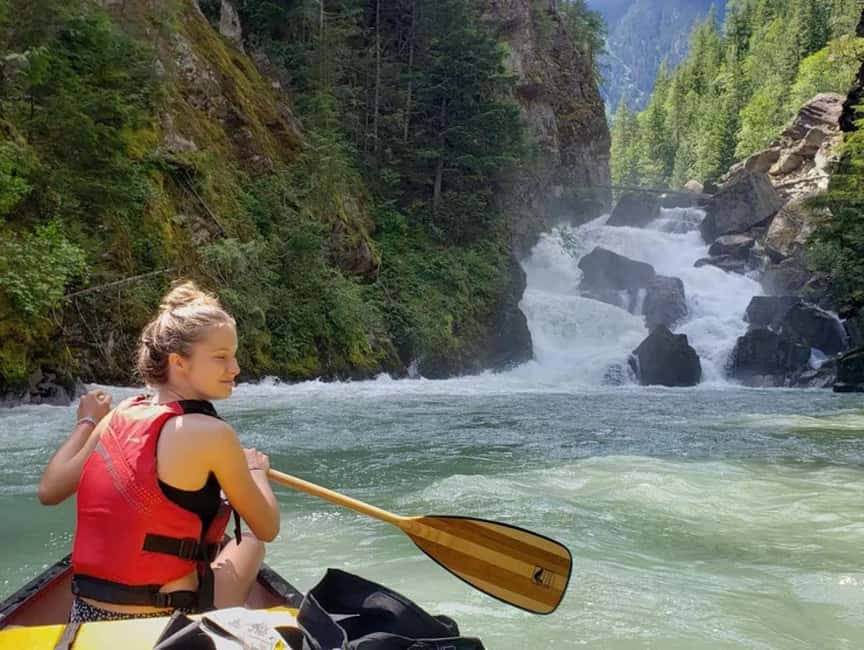 Revelstoke: Guided Canoe Tour with Snacks - Two hours among glaciers, peaks, and open water
