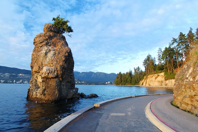 Sea to Sky Highway Self-Guided Driving Audio Tour - Alice Lake, Edith Lake, and the Tantalus peaks