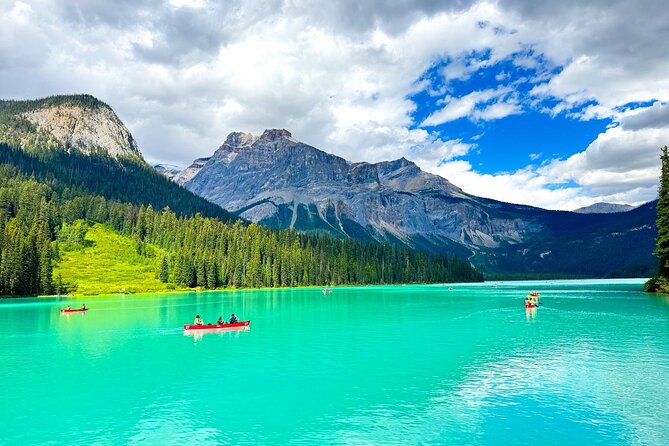 Shared Tour: Lake Louise & Emerald Lake from Canmore/Banff - Banff Avenue: one hour for food, shops, and a mountain view