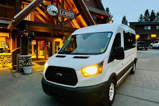 ShuttleBus 2way Banff to Lake Louise (1Hr) and Moraine Lake (1Hr) - Guides, commentary, and the small-coach feel