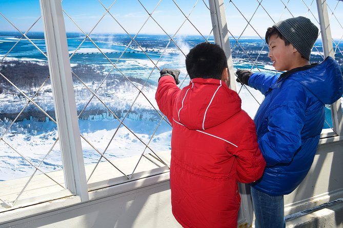 Skylon Tower, Niagara Falls Ontario Observation Deck Admission - Weather, comfort, and photography
