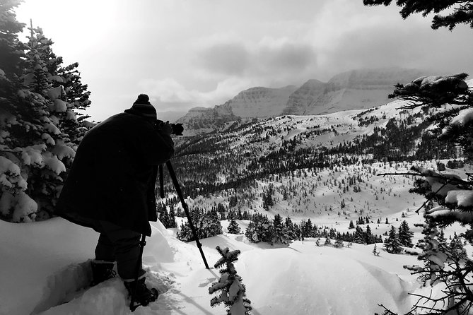 Snowshoeing on Top of the World - Hot chocolate and cookies at the right moment