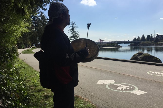 Spoken Treasures: Stanley Park Indigenous Walking Tour - Arriving at the Stanley Park Totem Poles