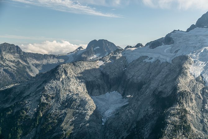 Squamish Explorer Flightseeing Tour - The pilot makes the short flight count