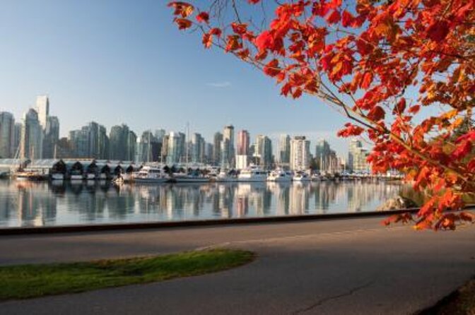 Stanley Park & Downtown - Vancouver Bike Tours - Starting on Davie Street in the West End