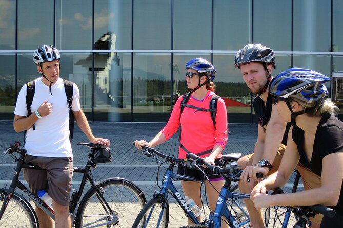 Stanley Park & Downtown - Vancouver Bike Tours - Totem Park, Beaver Lake, and the forest trails