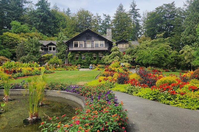 Stanley Park Highlights 2.5 Hour Walking Tour - Starting at the Pavilion and Rose Garden