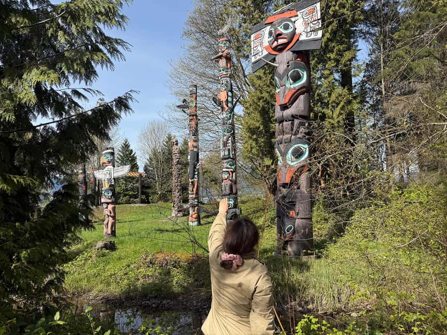 Stanley Park Tour by Car:Small Group Value,See More,Pay Less - Why a car makes sense in Stanley Park