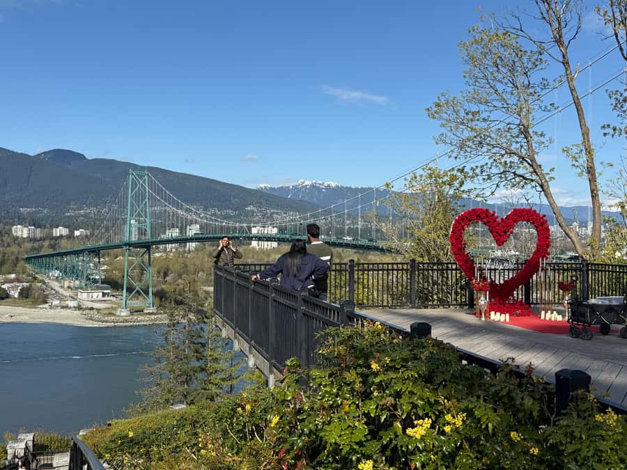 Stanley Park Tour by Car:Small Group Value,See More,Pay Less - What the $93 price really buys you