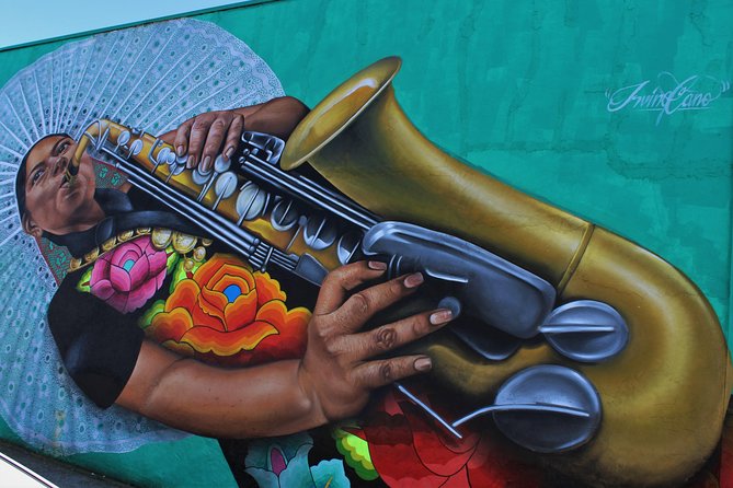 Street Art and Craft Beer 2 in 1 Walking Tour Vancouver - Beaumont Studios opens the door to working artists