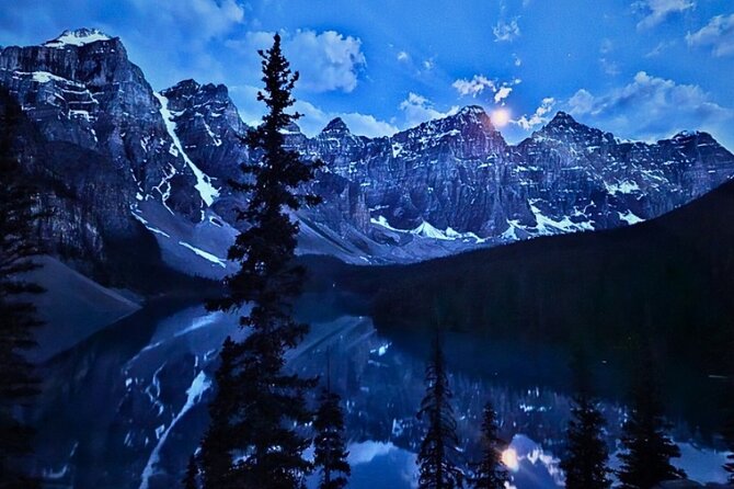 Sunset at Moraine Lake & Stargazing Tour from Canmore/Banff - Stargazing equipment and what you might see
