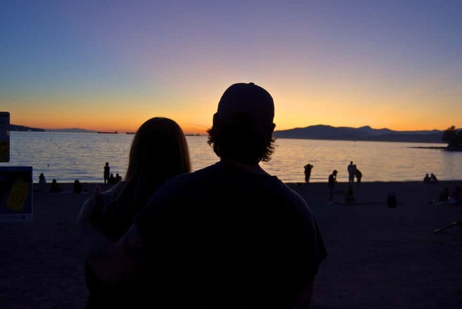 Sunset Bus Tour: Stanley Park & English Bay Photostops - A final downtown circuit before Canada Place