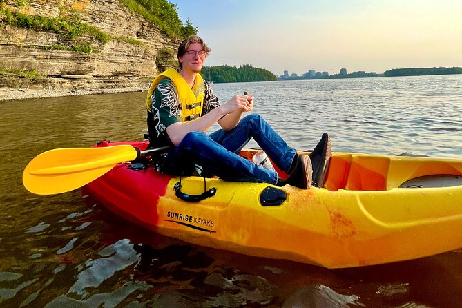 Sunset Kayak Tour in Downtown Ottawa and Gatineau - Between Ontario and Quebec at NCC River House