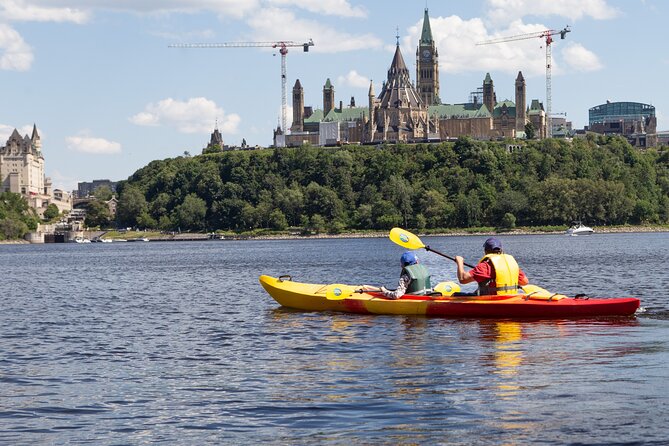 Sunset Kayak Tour in Downtown Ottawa and Gatineau - What the guide adds to the evening