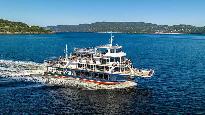 Tadoussac/Charlevoix: 3-Hour Whale Watching Boat Tour - The boat, decks, and best place to stand