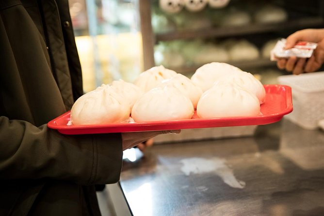 The Essential 101 Non-Touristy Walking Tour by Spade & Palacio - One hour through Old Montreal